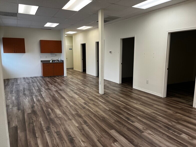 11815 NE Highway 99, Vancouver, WA à louer - Photo de l’immeuble – Image 3 sur 6