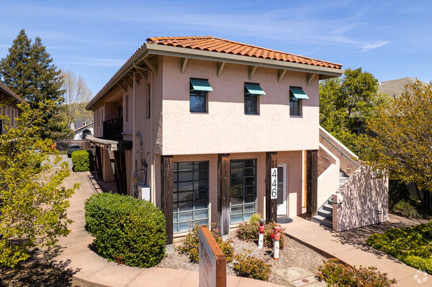 446 W Napa St, Sonoma, CA à louer - Photo principale – Image 1 sur 3