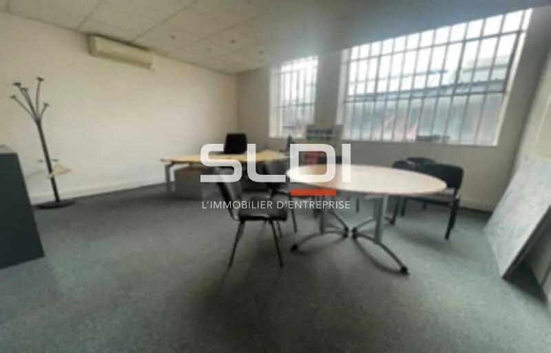Local d’activités dans Villeurbanne à louer - Photo de l’immeuble – Image 2 sur 7