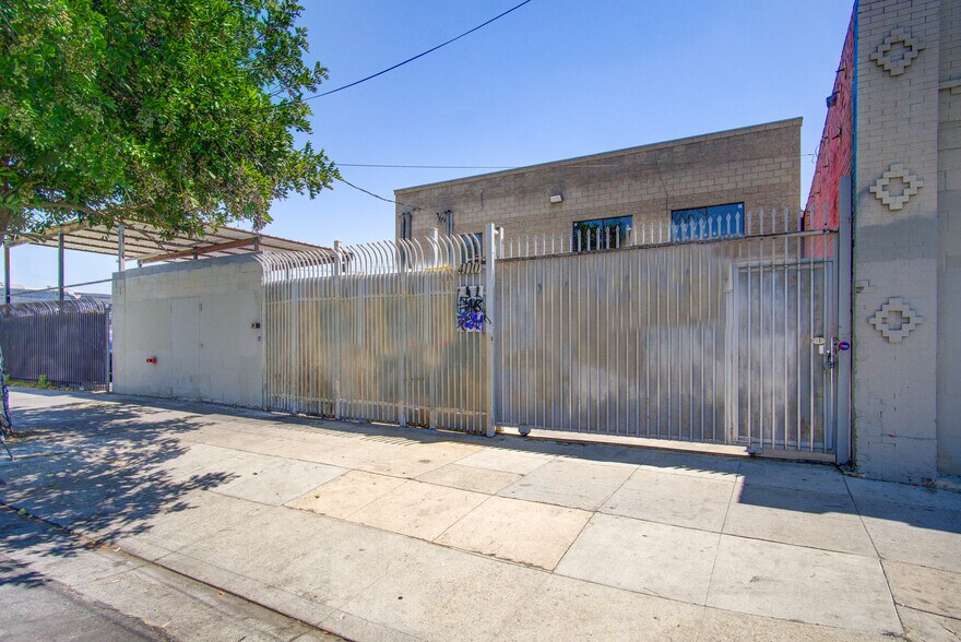 4110 Avalon Blvd, Los Angeles, CA à louer - Photo de l’immeuble – Image 3 sur 13