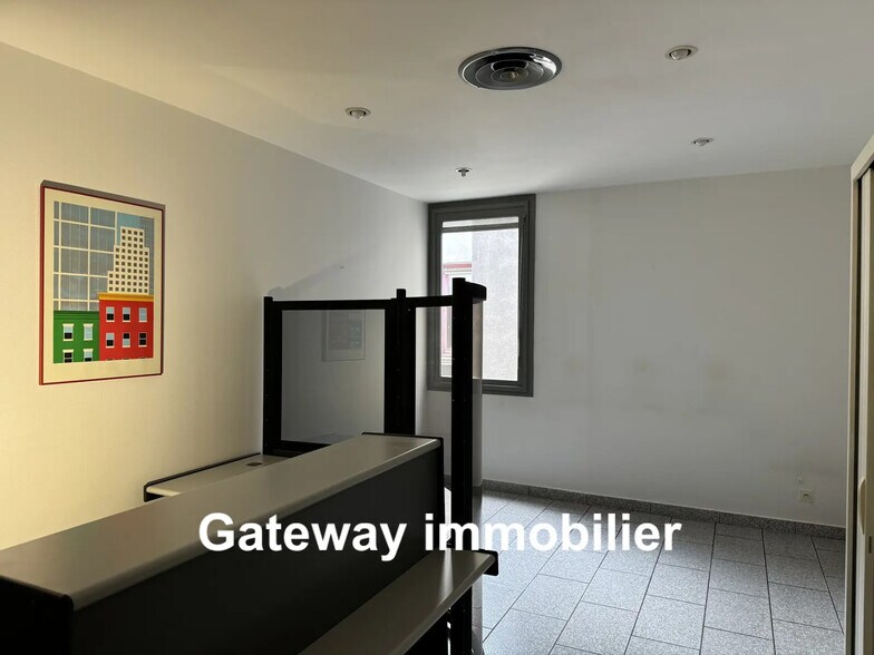 Bureau dans Clermont-Ferrand à louer - Photo de l’immeuble – Image 1 sur 10