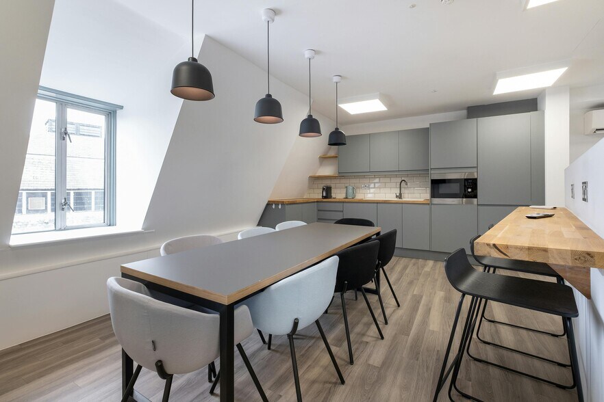 9-11 The Quadrant, Richmond à louer - Photo de l’immeuble – Image 2 sur 10