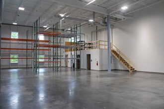 6 Bellemore, Bedford, NH à louer Photo intérieure– Image 1 sur 4