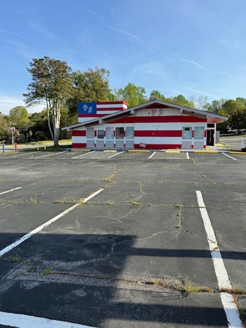 534 Hwy 70 SW, Hickory, NC à vendre Photo principale– Image 1 sur 7
