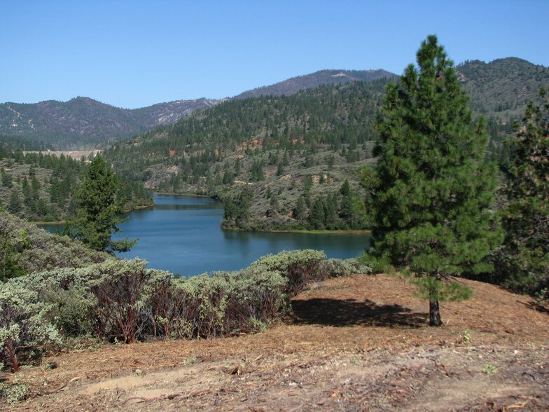 16757 Eastshore Rd, Redding, CA à vendre - Photo principale – Image 1 sur 13