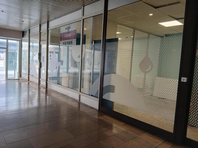 Rue Nationale, Mantes-la-Jolie à louer - Hall d’entrée – Image 2 sur 13