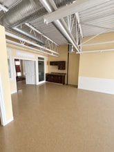 2431 Ellwood Dr SW, Edmonton, AB à louer Photo intérieure– Image 2 sur 5