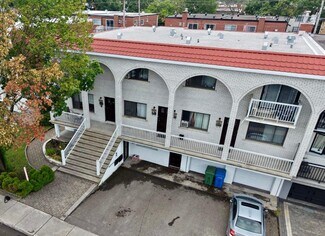 Plus de détails pour 8850-8856 Ravel Rue, Saint-leonard, QC - Logement à vendre