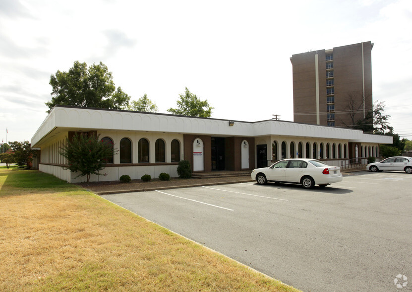 324 W Pershing Blvd, North Little Rock, AR à louer - Photo de l’immeuble – Image 2 sur 3