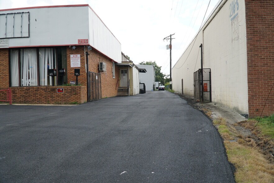 216 W Hampton Ave, Capitol Heights, MD à vendre - Photo de l’immeuble – Image 3 sur 9