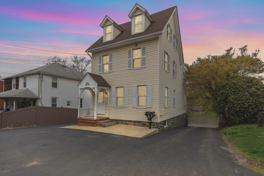 129 Pennsylvania Ave, Wayne, PA à vendre - Photo principale – Image 1 sur 1