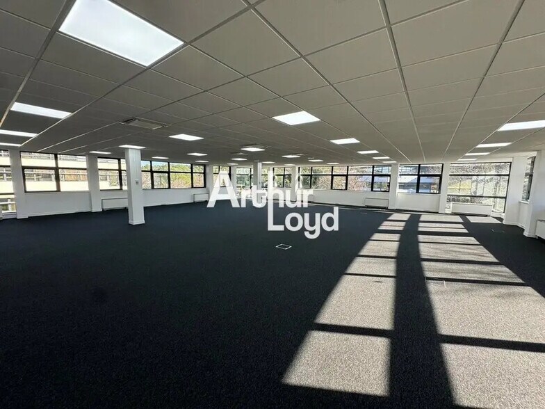 Bureau dans SOPHIA ANTIPOLIS à louer - Photo de l’immeuble – Image 3 sur 4