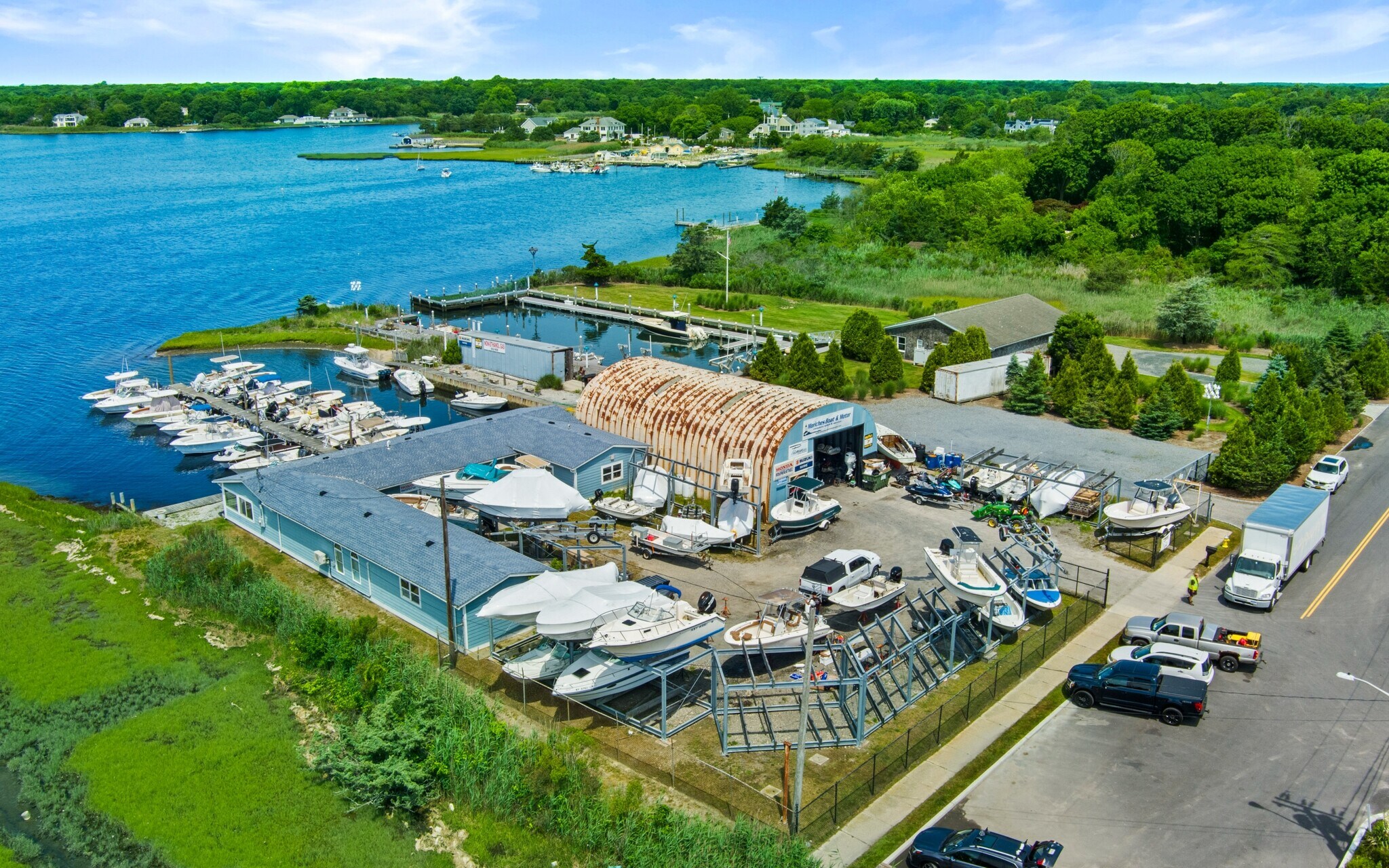 200 Atlantic Ave, East Moriches, NY à vendre Photo de l’immeuble– Image 1 sur 21