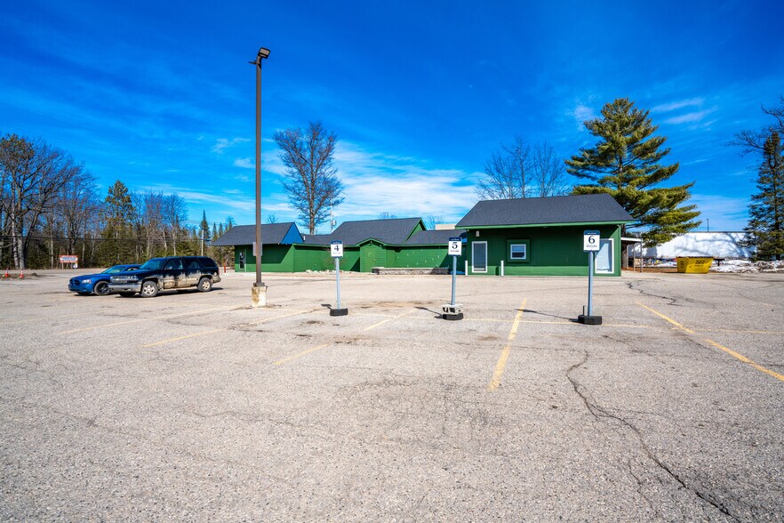 2161 W Houghton Lake Dr, Prudenville, MI à vendre - Photo de l’immeuble – Image 3 sur 3