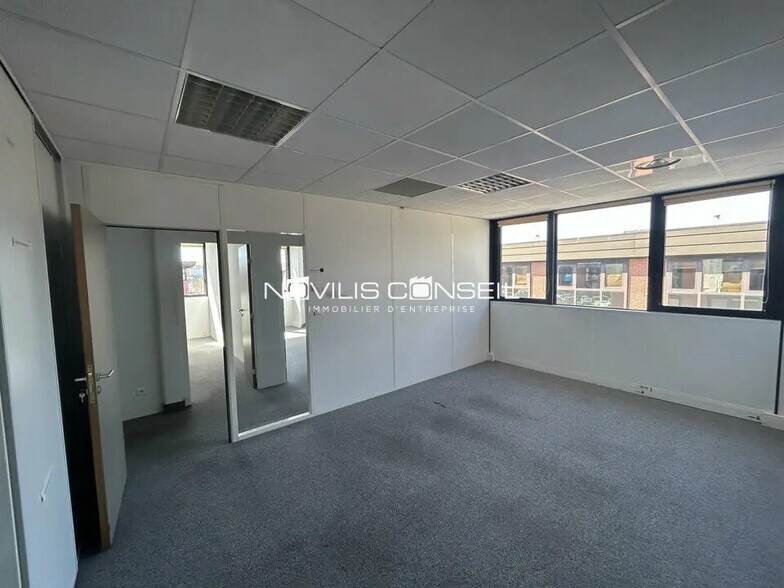 Bureau dans Labège à louer - Photo de l’immeuble – Image 3 sur 11