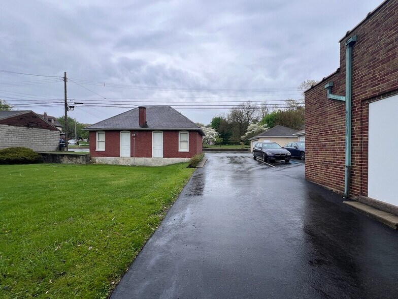 1030 E Lincoln Hwy, Coatesville, PA à vendre - Photo de l’immeuble – Image 3 sur 14