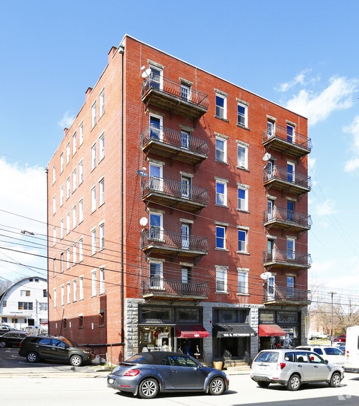 101-105 E Pittsburgh St, Greensburg, PA à vendre - Photo principale – Image 1 sur 42