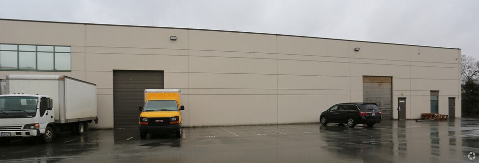 1530 Kingsway Ave, Port Coquitlam, BC à louer - Photo de l’immeuble – Image 3 sur 6