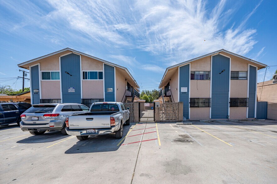 436 E Market St, Long Beach, CA à vendre - Photo de l’immeuble – Image 3 sur 8