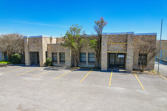 7316 NE Loop 410, San Antonio, TX à louer Photo de l’immeuble– Image 1 sur 12