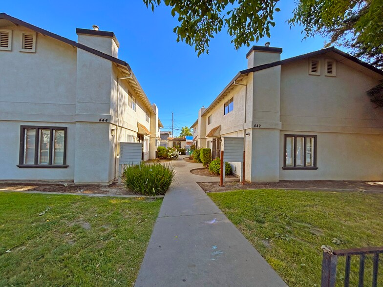 442 Eden St, Lodi, CA à vendre - Photo de l’immeuble – Image 3 sur 5