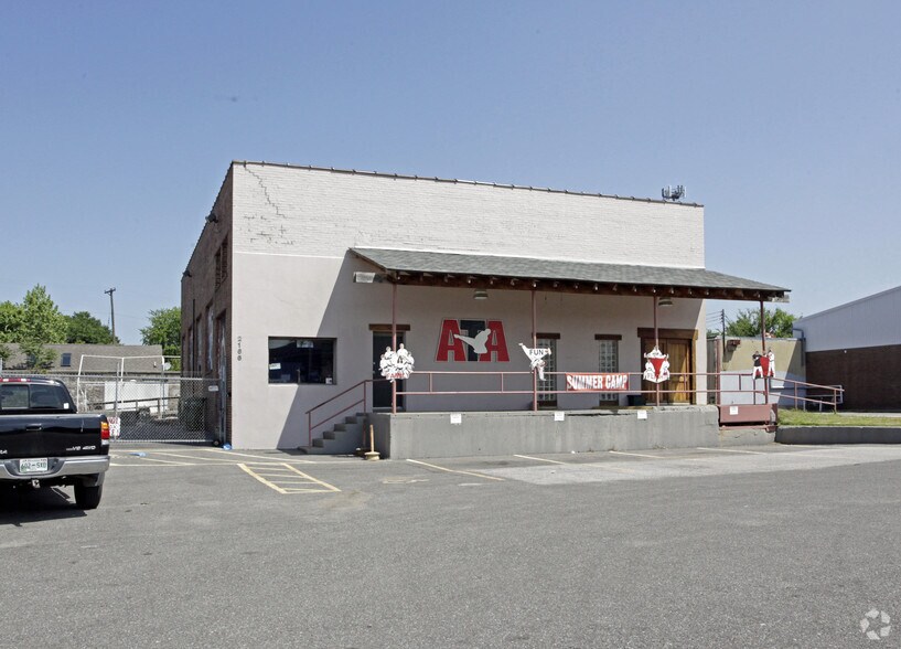 2166 Central Ave, Memphis, TN à louer - Photo de l’immeuble – Image 2 sur 29