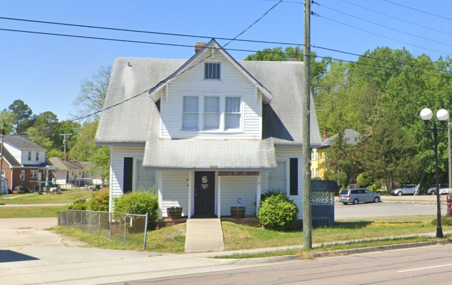 206 Chesterfield Ave, Colonial Heights, VA à vendre - Photo de l’immeuble – Image 3 sur 3