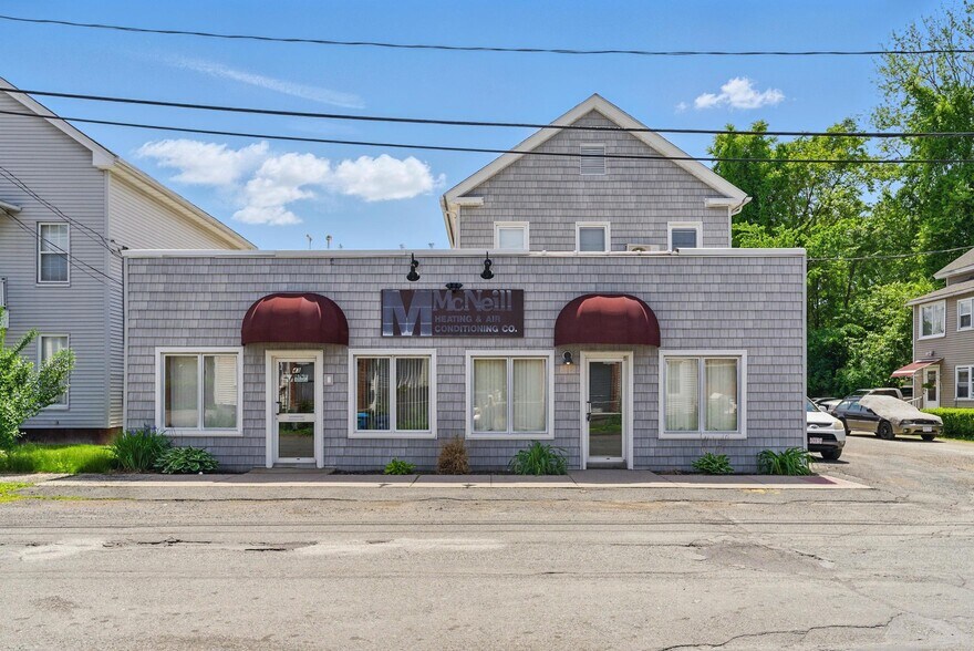43 W School St, West Springfield, MA à vendre - Photo de l’immeuble – Image 2 sur 5