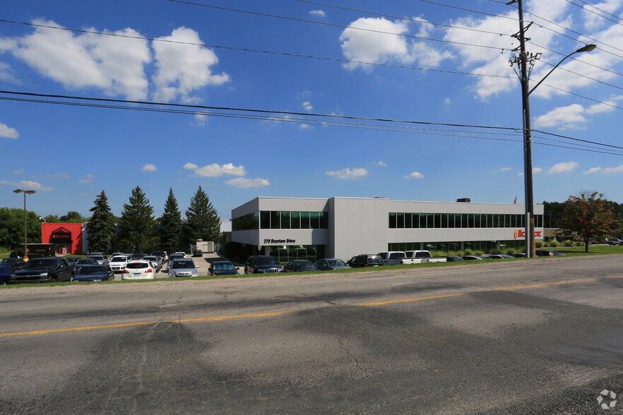 279 Bayview Dr, Barrie, ON à louer - Photo de l’immeuble – Image 2 sur 4