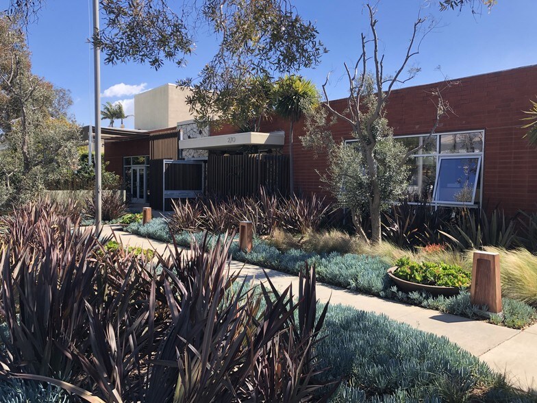 270 Coral Cir, El Segundo, CA à louer - Photo principale – Image 1 sur 3