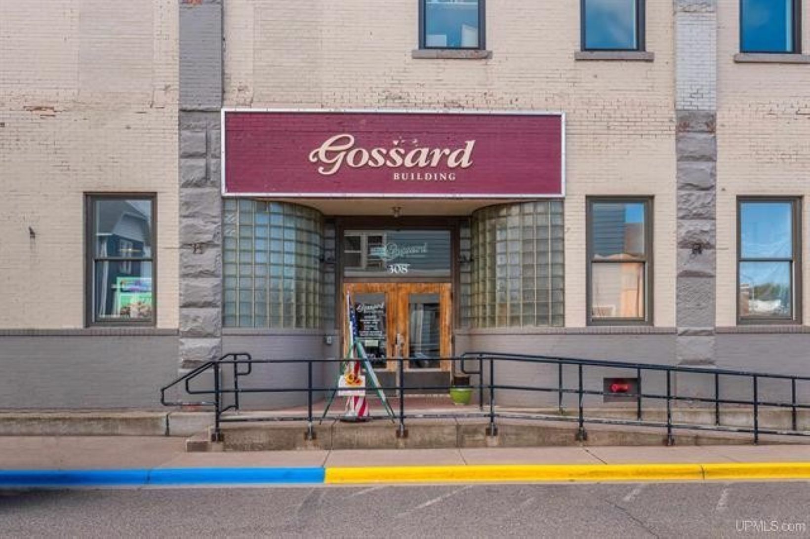 308 Cleveland Ave, Ishpeming, MI à vendre Photo principale– Image 1 sur 26