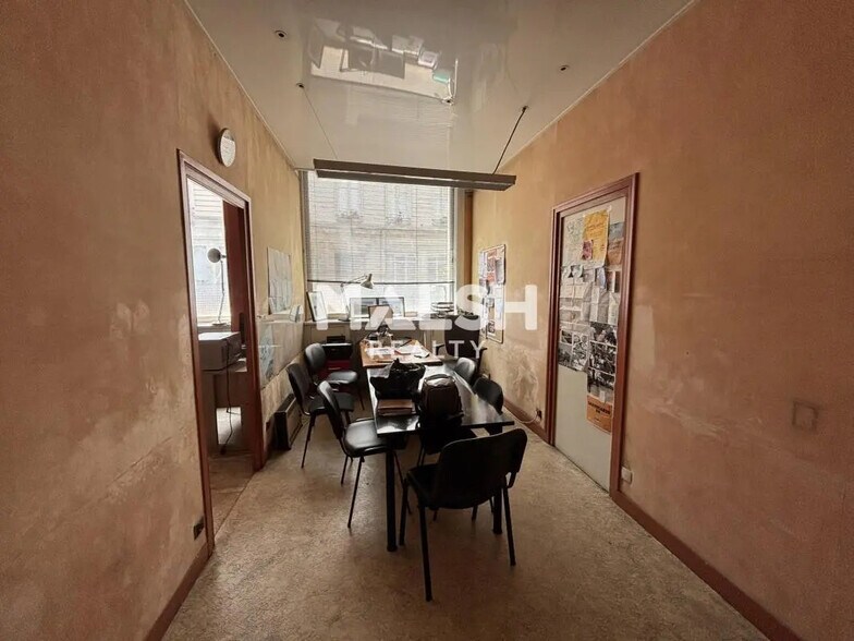 Bureau dans Lyon à louer - Photo de l’immeuble – Image 2 sur 8