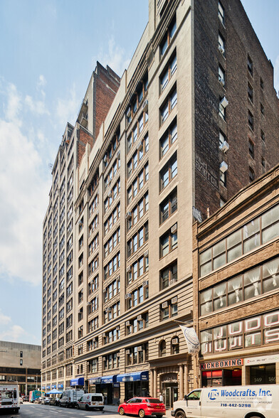 153 W 27th St, New York, NY à louer - Photo de l’immeuble – Image 3 sur 6