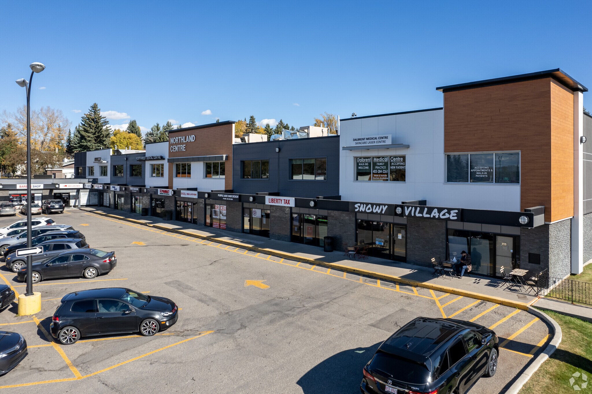 3604 52nd Ave NW, Calgary, AB à louer Photo principale– Image 1 sur 9