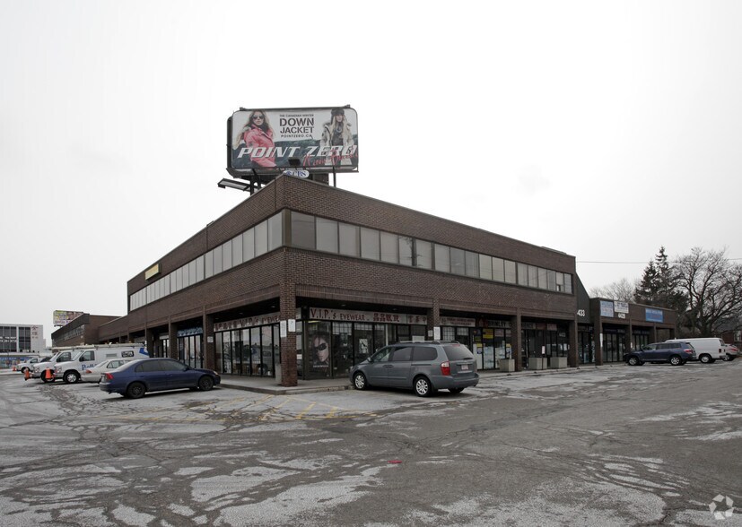 4427-4447 Sheppard Ave, Toronto, ON à louer - Photo principale – Image 1 sur 4