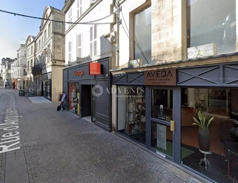 Local commercial dans Cognac à louer - Photo de l’immeuble – Image 1 sur 3