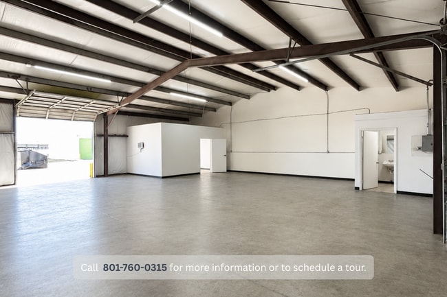 Plus de détails pour 5051 David Strickland Rd, Fort Worth, TX - Local d'activités à louer