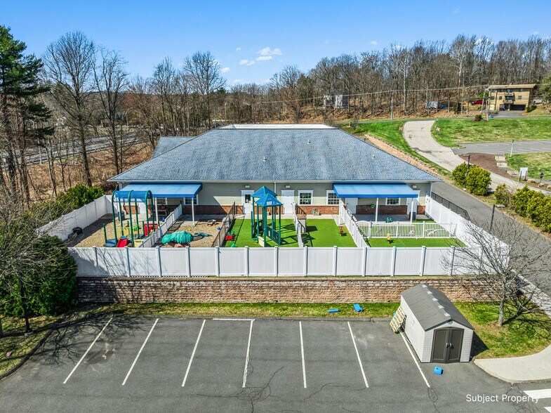 9 High Rd, Berlin, CT à vendre - Photo de l’immeuble – Image 3 sur 5