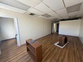 803 Kamehameha Hwy, Pearl City, HI à louer Photo intérieure– Image 2 sur 2
