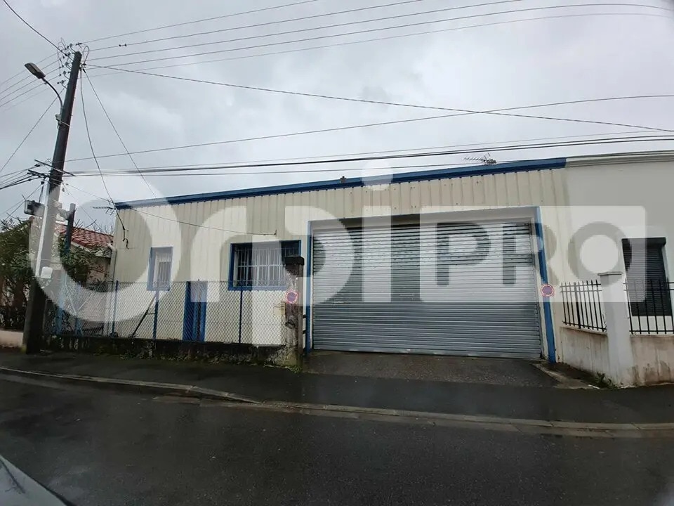 Local d'activités dans VILLENAVE-D'ORNON à vendre Photo de l’immeuble– Image 1 sur 4