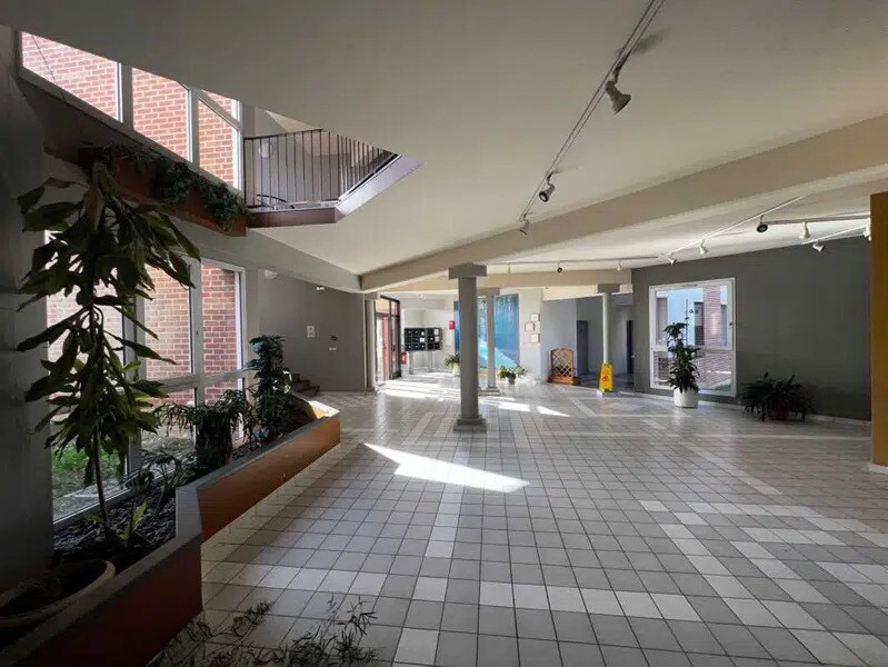 Bureau dans Saint-Laurent-Blangy à louer Hall d’entrée– Image 1 sur 5