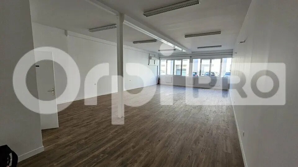 Local d’activités dans Bordeaux à louer - Photo de l’immeuble – Image 3 sur 7