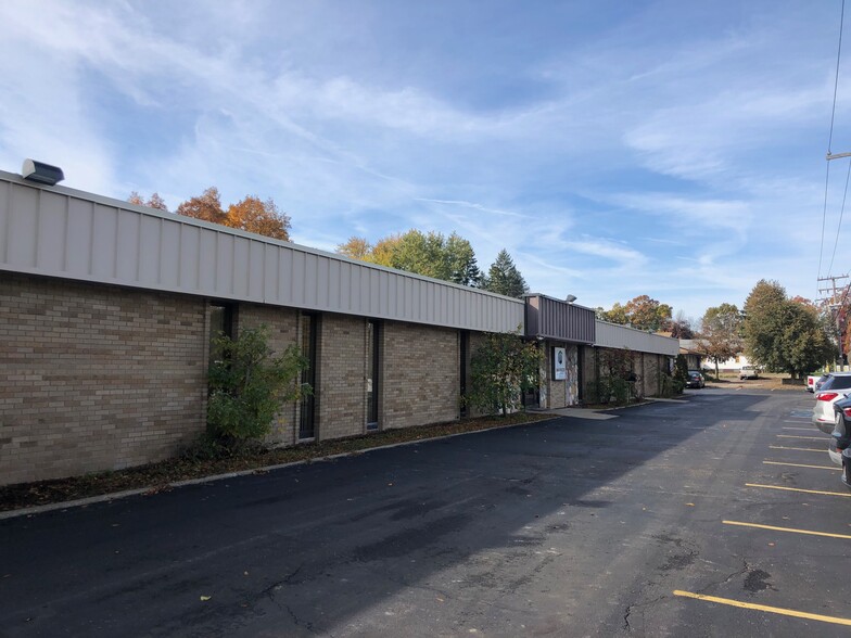 2709-2715 Pontiac Lake Rd, Waterford, MI à vendre - Photo de l’immeuble – Image 1 sur 5