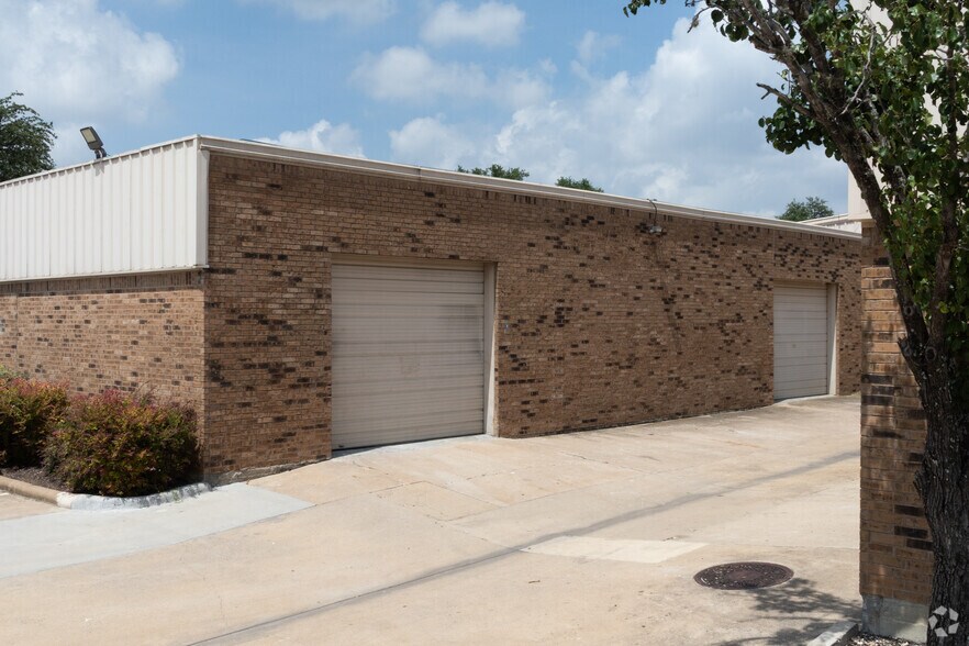 8906 Wall St, Austin, TX à louer - Photo de l’immeuble – Image 3 sur 25