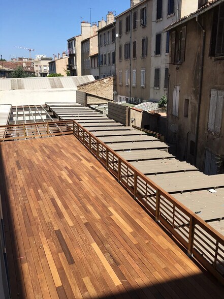 Bureau dans Marseille à louer - Photo de l’immeuble – Image 3 sur 12
