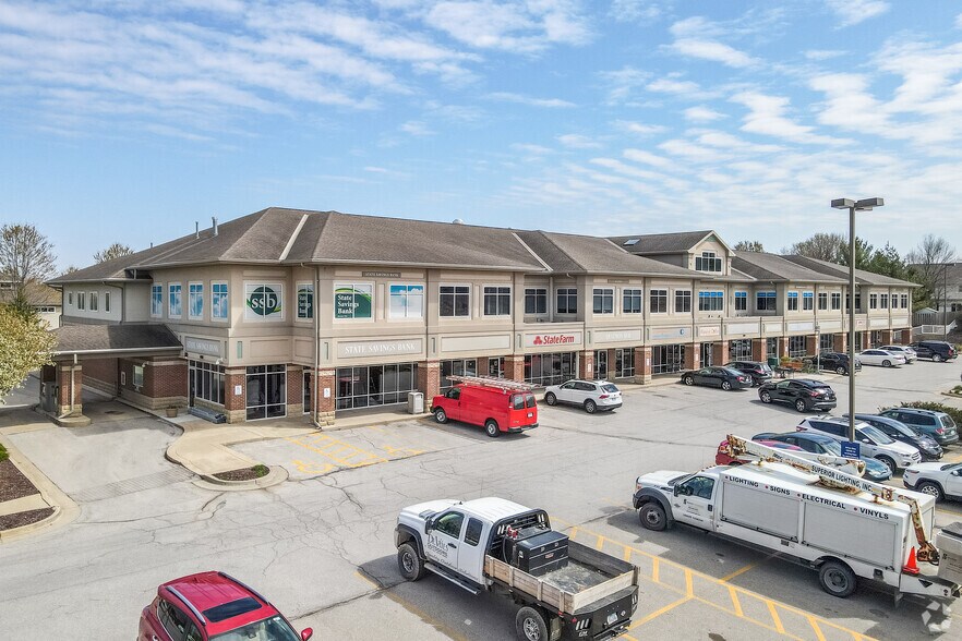4800 Mills Civic Pky, West Des Moines, IA à louer - Photo principale – Image 1 sur 6
