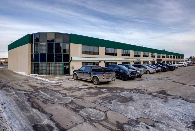 3950 12th St NE, Calgary, AB à louer Photo de l’immeuble– Image 1 sur 6