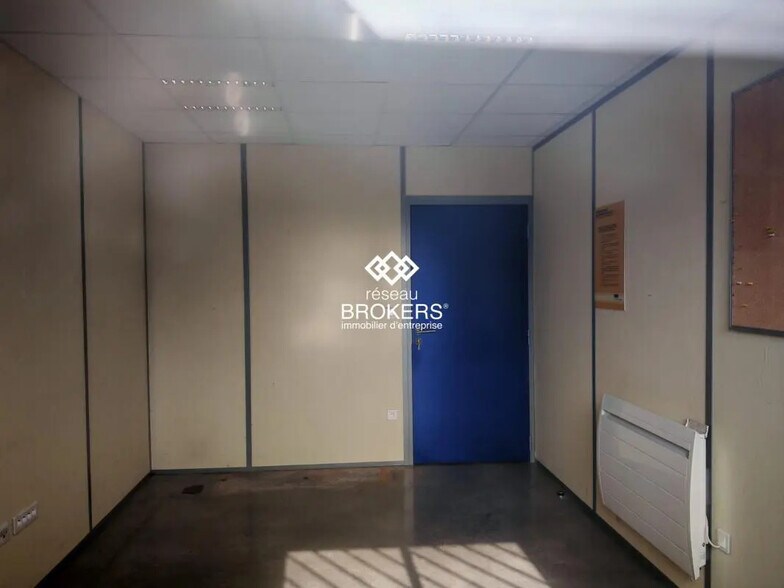 Local commercial dans Saint-Doulchard à louer - Photo intérieure – Image 3 sur 5