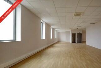 Plus de détails pour Local commercial à louer