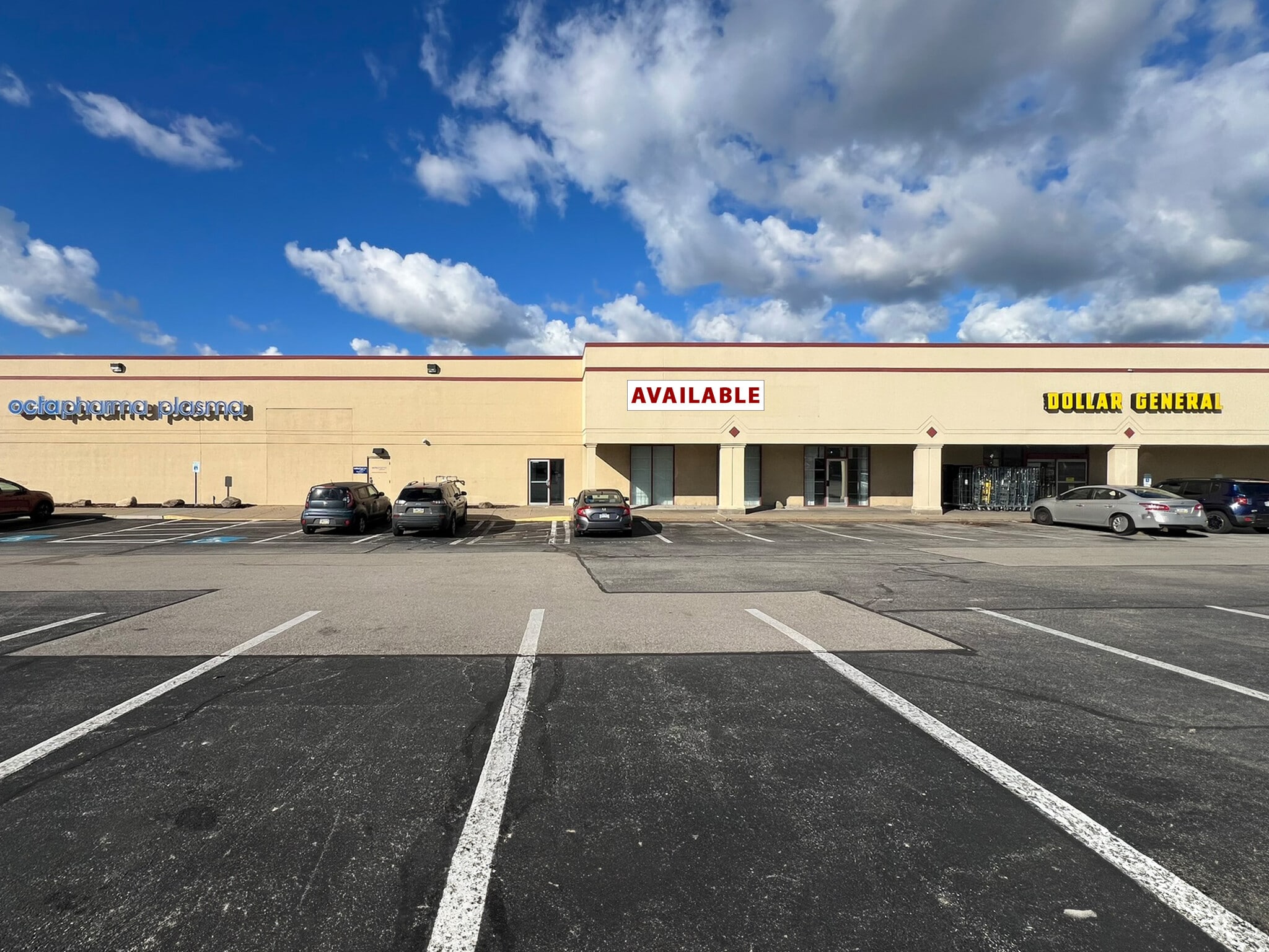 1700 Peach St, Erie, PA à louer Photo intérieure– Image 1 sur 14